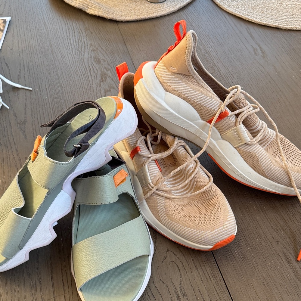 Sorel Green and Orange Sandals